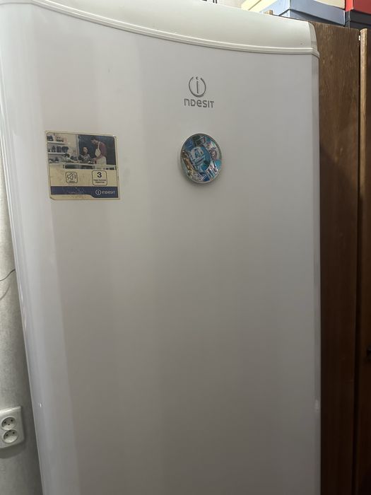 Продам холодильник