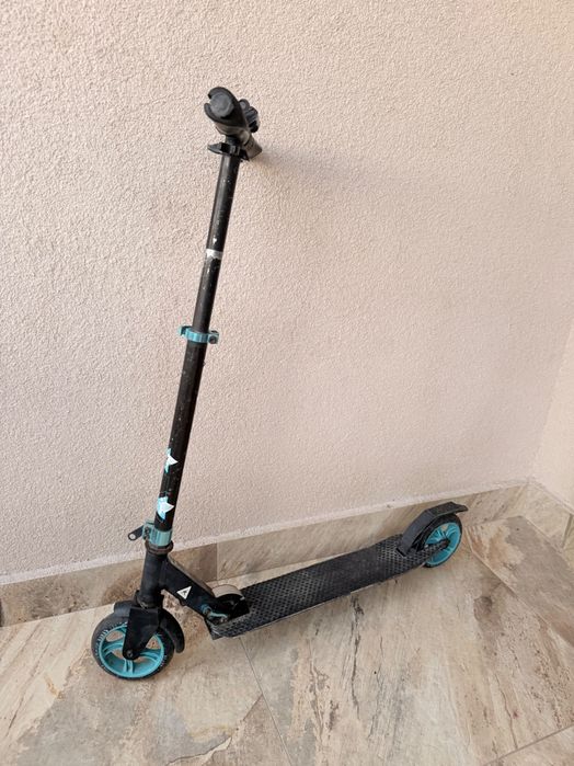 Vând 2 trotinete 80 lei