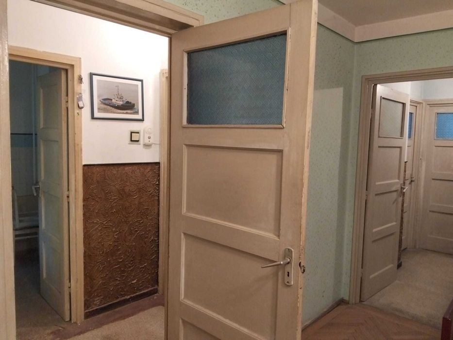 Vand apartament 3 camere-  Central