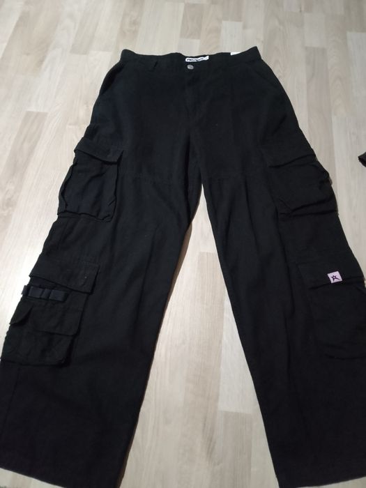 Pantaloni Review largi