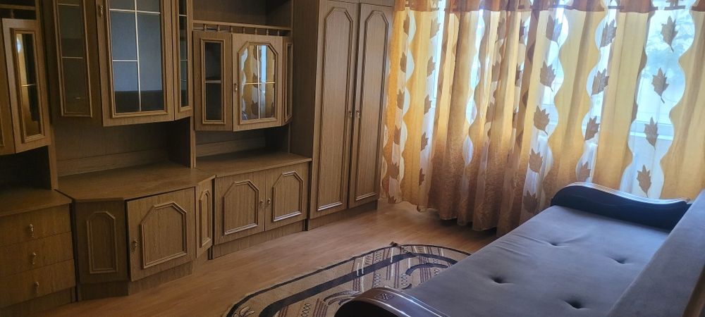 Inchiriez apartament