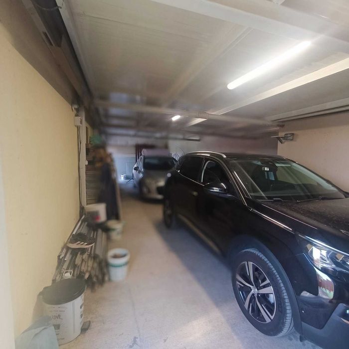 Продавам къща в гр. Костинброд