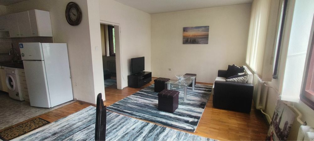 Дава се под наем Тристаен апартамент в София, Медицинска академия - 80 кв.м за 499.8 € - Снимка #1