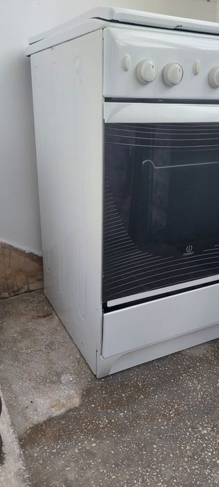 Aragaz indesit - second hand