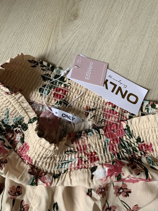 Гащеризон Zara и къси панталони Only