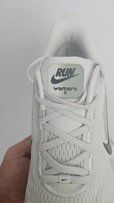 Nike Air Zoom Vomero 18 Running originali