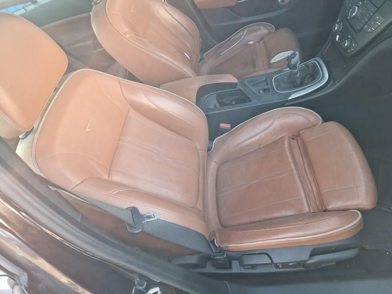 Scaun fata dreapta piele maro cu incalzire Opel Insignia A