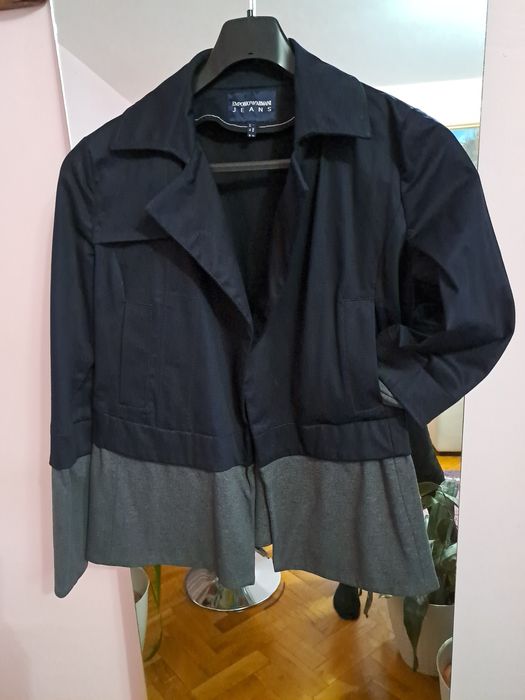 Geacă nouă Armani 42