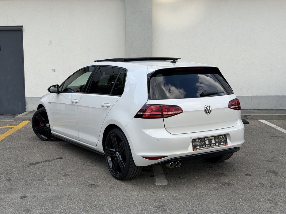 Volkswagen Golf 7 GTD AUTOMAT DYNAUDIO Webasto Distronic Camera Bi Xenon RATE Garantie