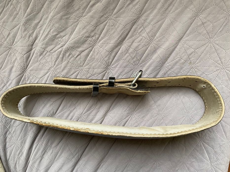 Продавам колан хубав