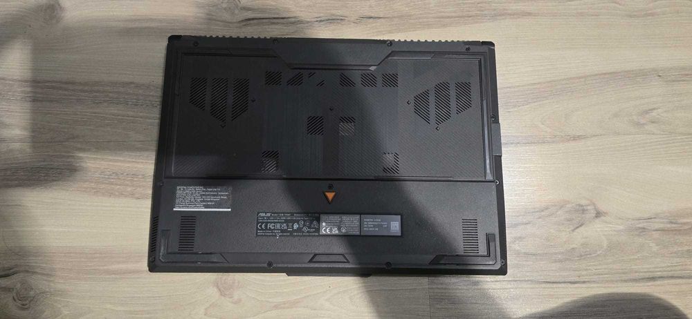 Laptop gaming ASUS TUF F15 FX507VV