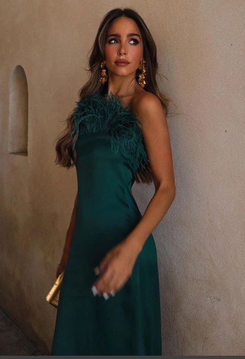 Rochie satinata cu pene Zara limited edition