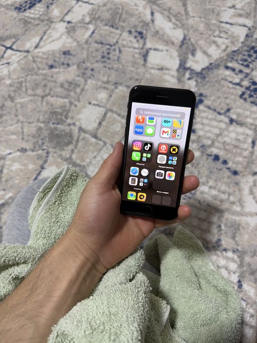 Iphone SE , 2021