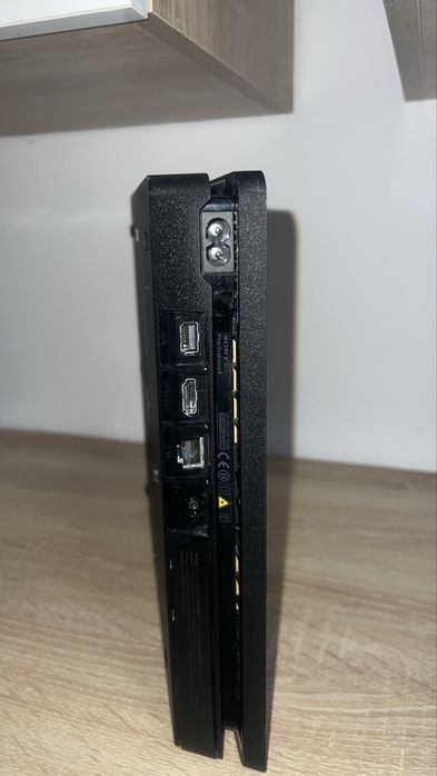 Pachet Consola PlayStation 4 Slim 500 Gb