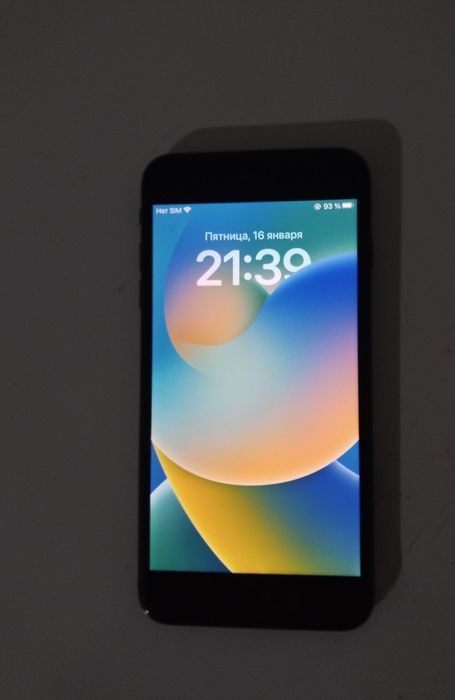 Айфон 8+ продам.