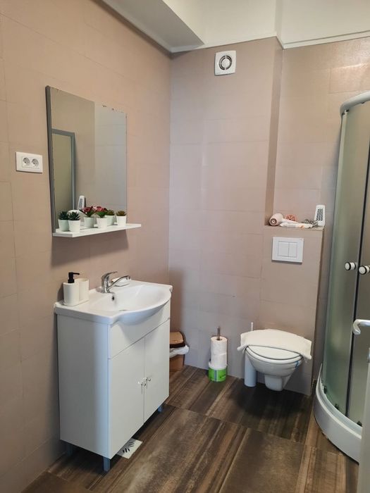 Inchiriez apartament cu 3 camere in Navodari - Mamaia Nord