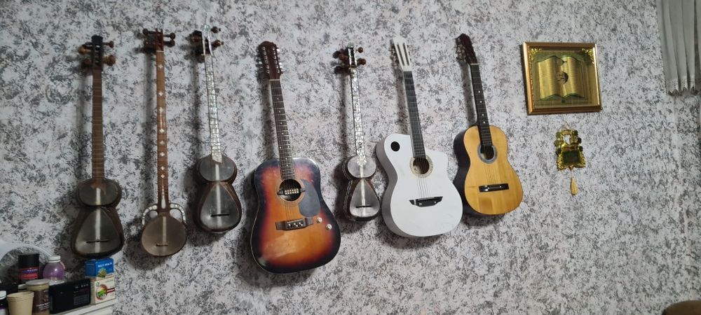 Хархил турдаги мусика асбоблари сотилади