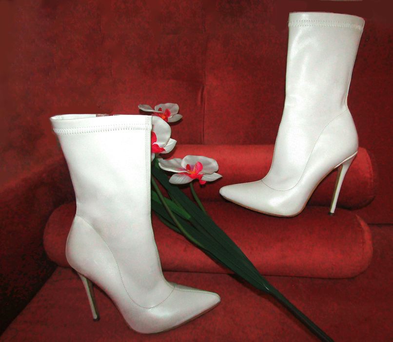 Английски Бели Боти - Бранд SIMMI