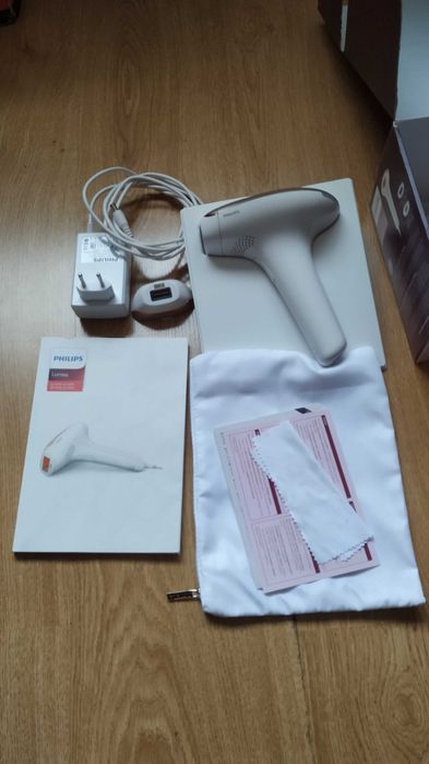 Фотоепилатор Philips Lumea