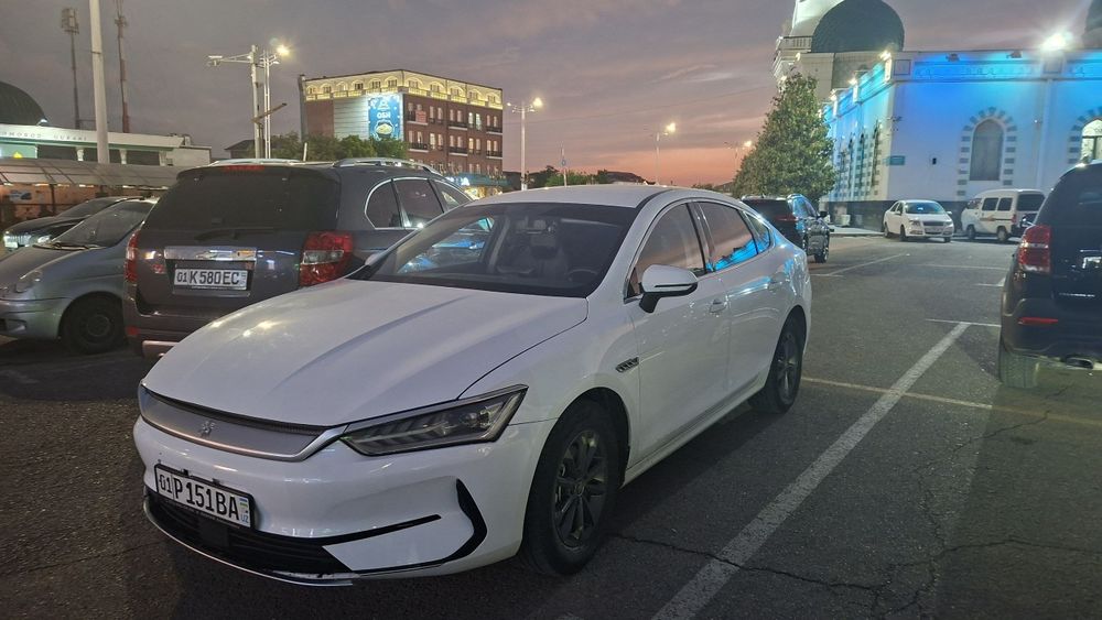 BYD Qin EV 2023 — 5