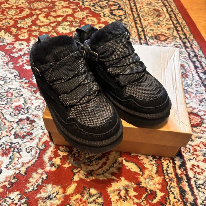UGG lowmel Black ( 36-46 pe stoc )