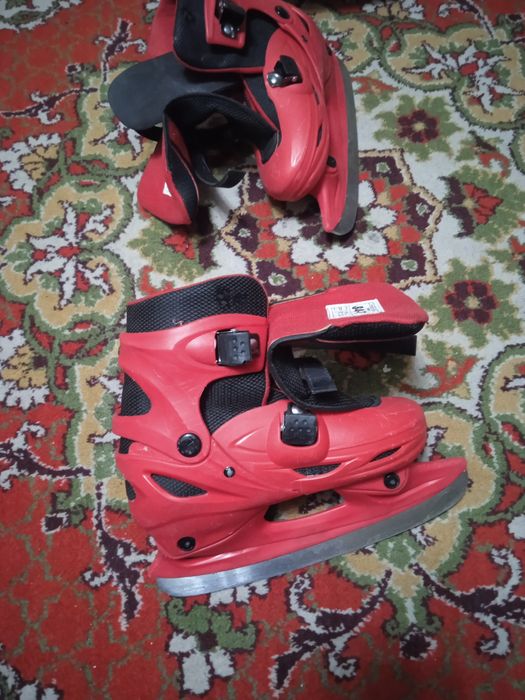 Продам коньки для девочек