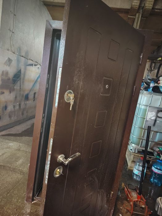 Входна врата за къща Т712 цвят Африка