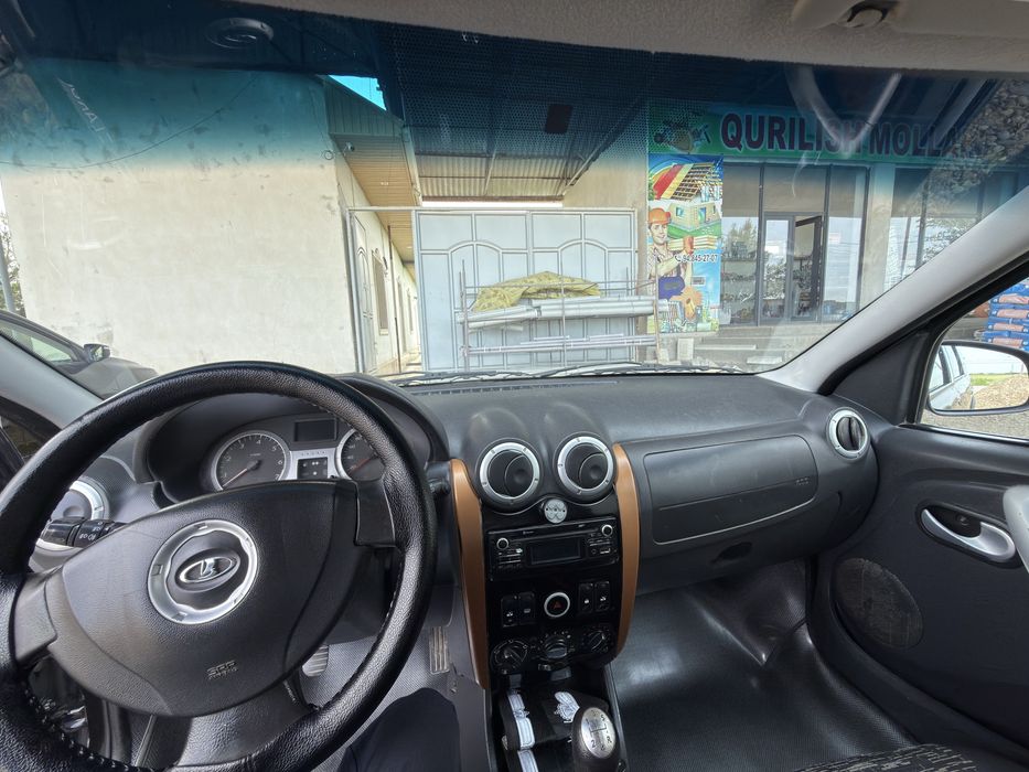 Lada Largus Cross