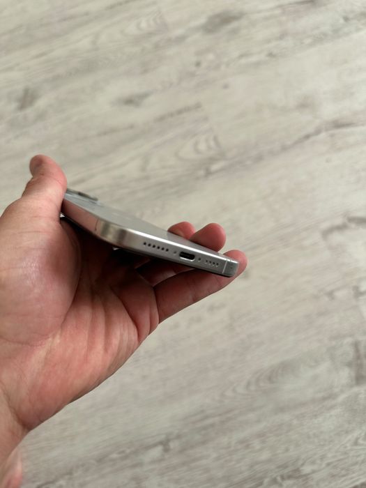 Iphone 15 PRO MAX 1 TB состояние хорошее