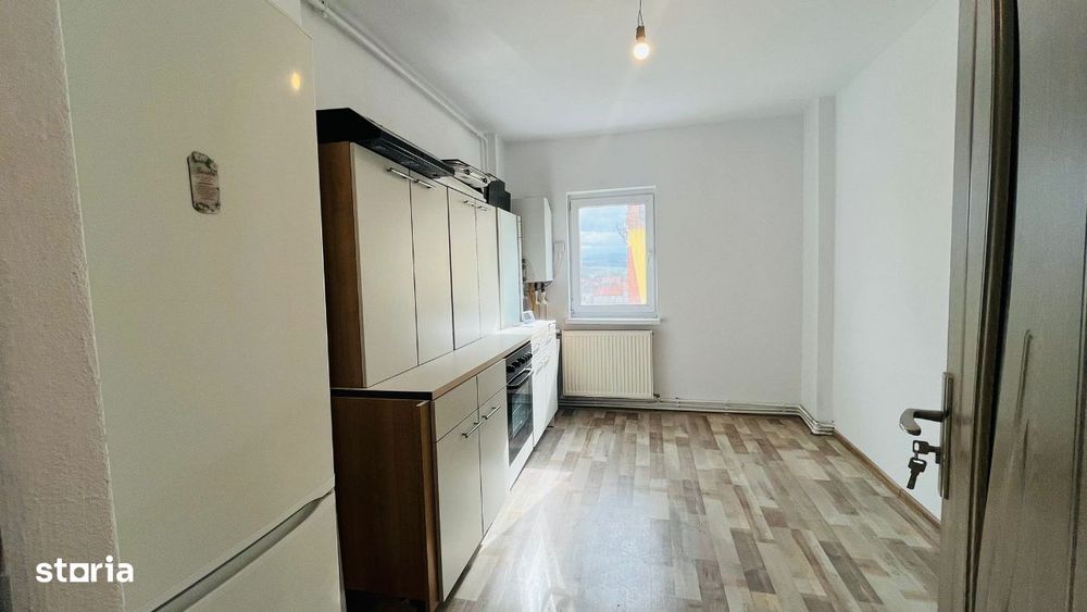 Apartament De Vanzare In Sebes, 4 Camere, Zona Centrala. Comision 0