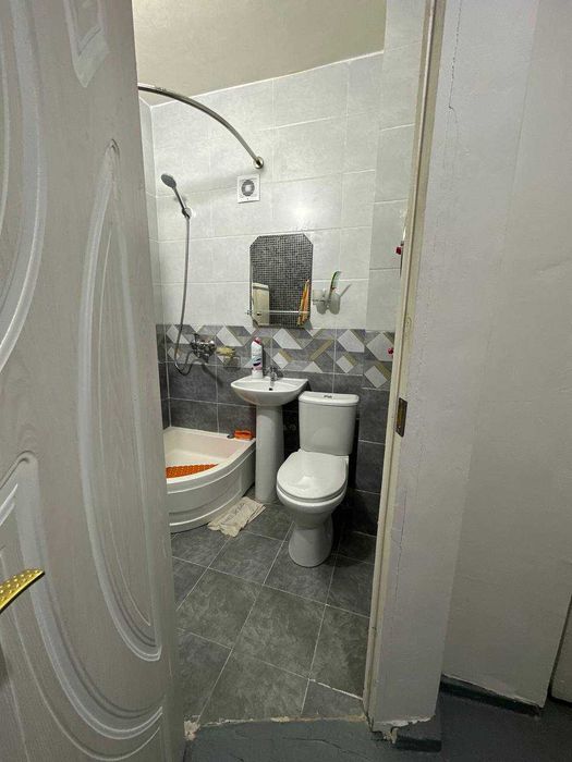 Продается квартира Юнусобод 4, 1/4