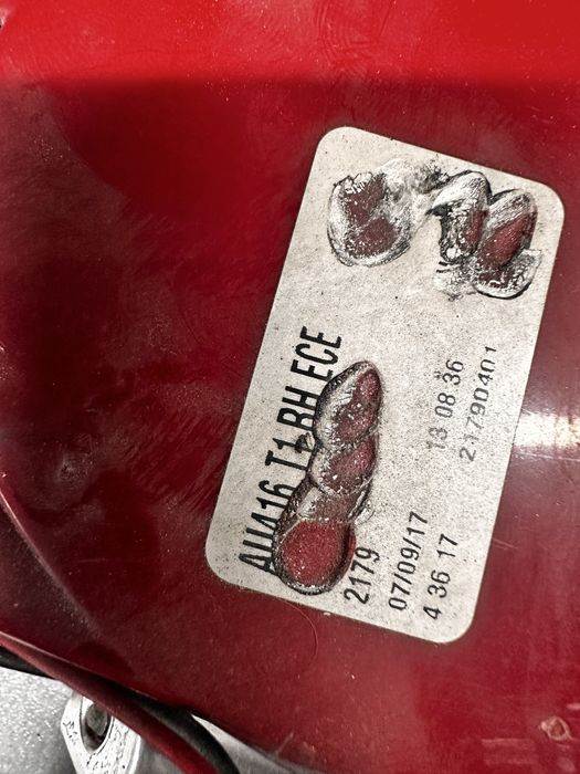 Stop dreapta bara spate audi q5.8R.