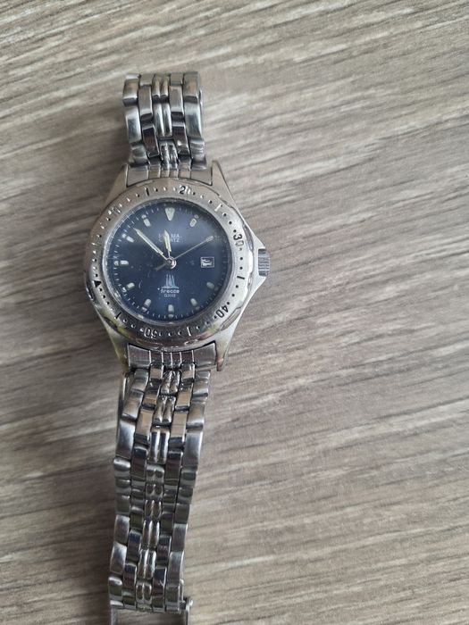 Ceas dama otel,ecran albastru