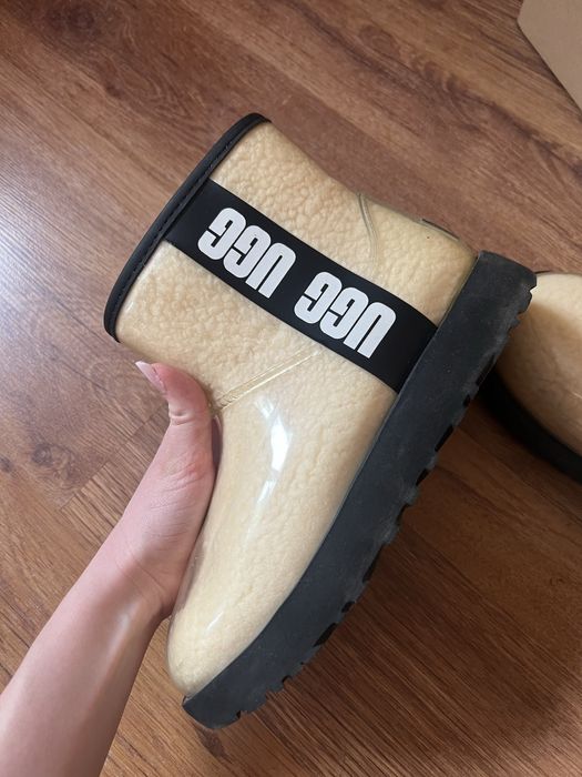 Ghete tip Ugg culoare crem