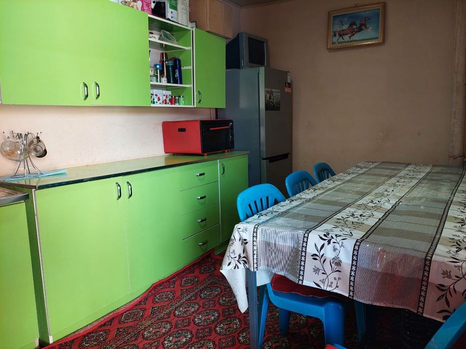 Hovli 4 soliqdan ziyot 5xona xammom tuvalet kanalizatsiya bor