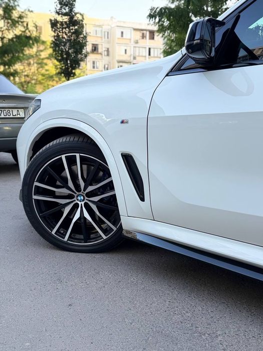 Bmw X5 M50i 4.4 twin power turbo Full