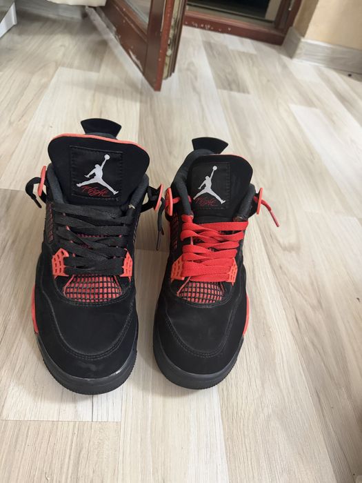 Jordan 4 red thunder