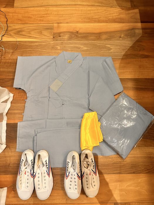 Автентични Шаолин кимона и обувки за кунг-фу