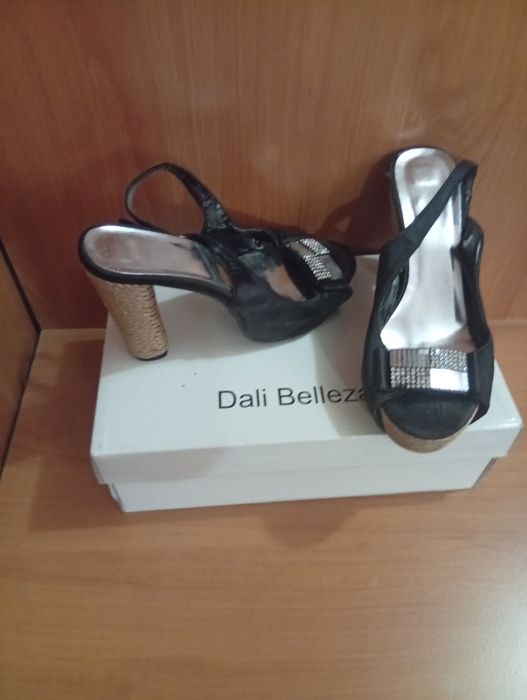 Женская обувь . Размер 37