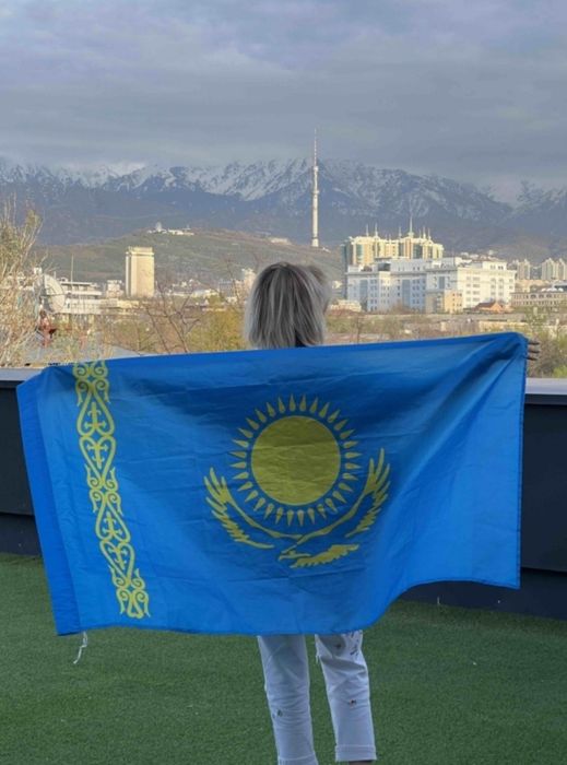 Флаг Казахстана .