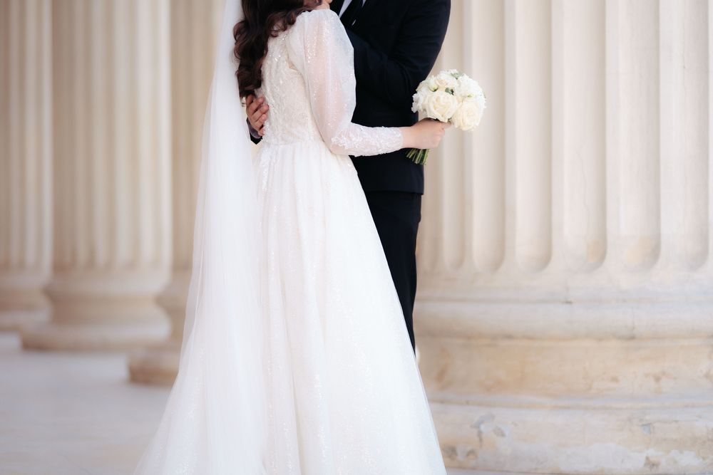 Rochie de mireasă elegantă S–M, mâneci lungi, stare foarte bună