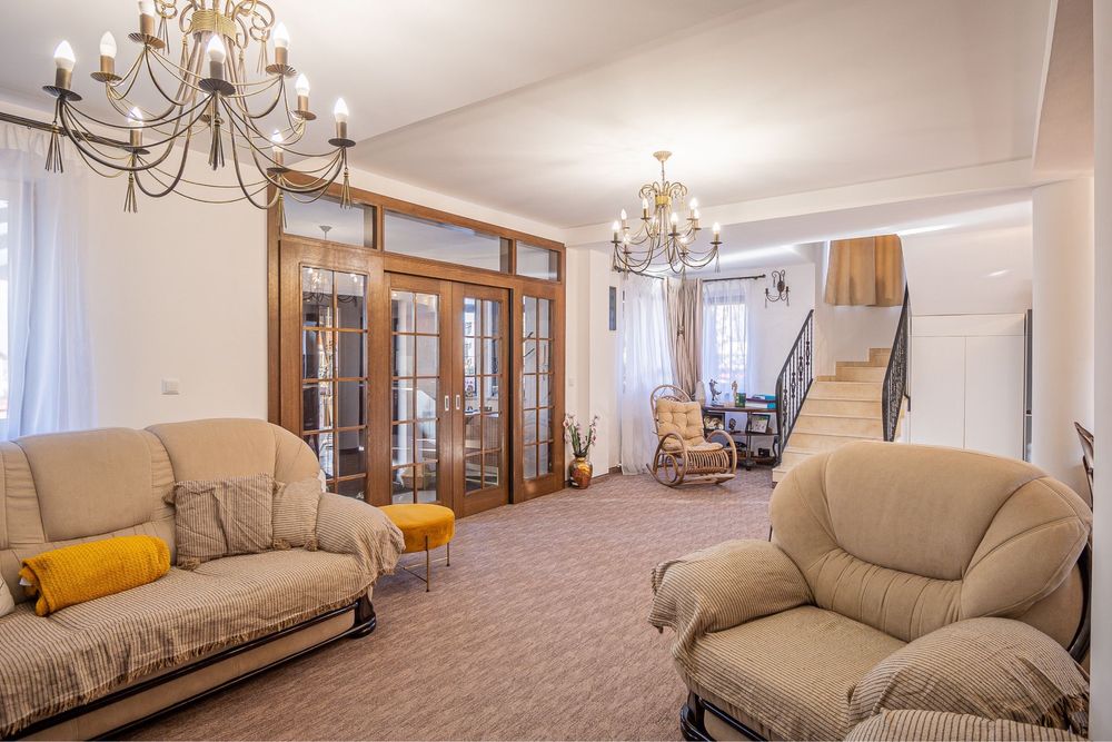 Casa de vanzare zona Bunnloc Sacele