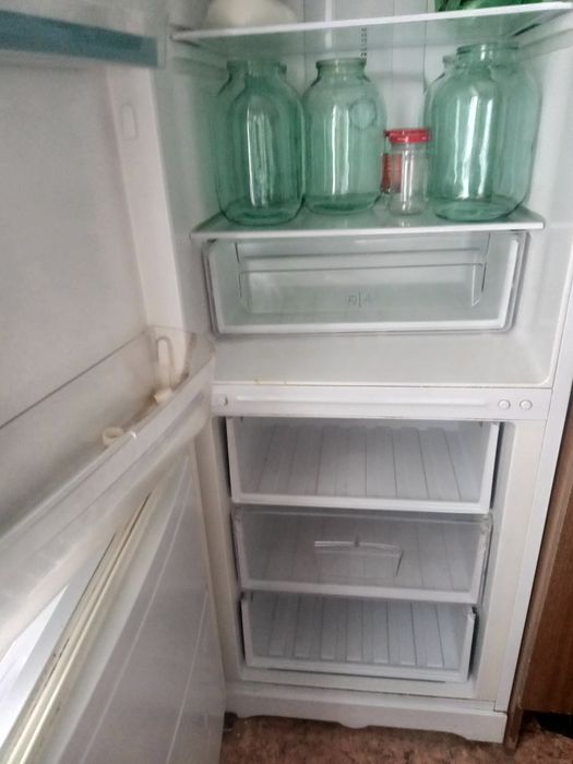 Продам холодильник