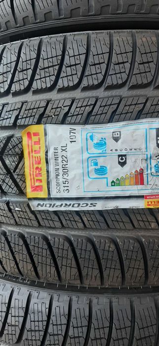 235 55 19  Anvelope iarna noi Yokohama Bluearth Pirelli Sottozero3