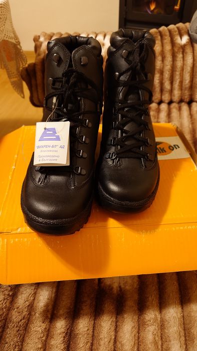 Зимни и летни работни обувки