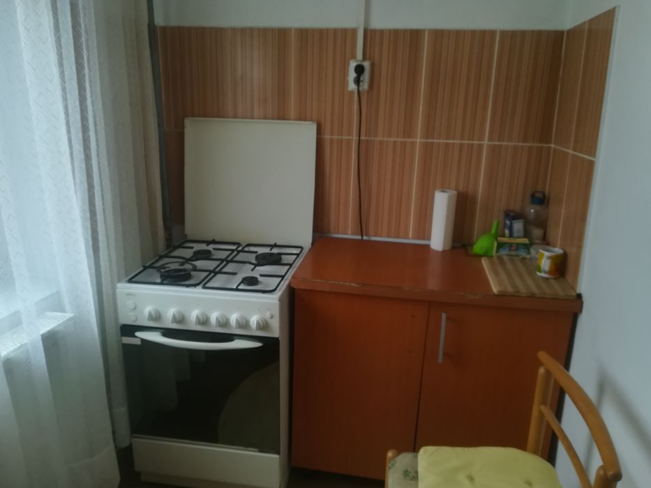 Închiriez garsonieră