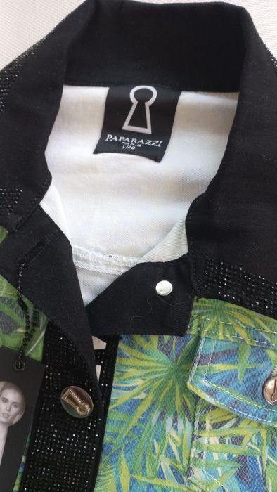 Нов костюм на френска марка