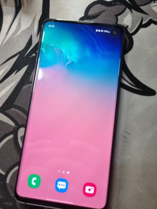 Продам Samsung Galaxy S10 (128GB)