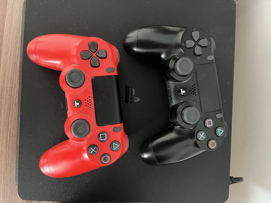 Продам PlayStation 4