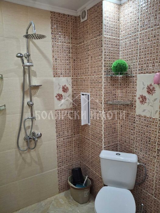 Дава се под наем Двустаен апартамент в Велико Търново, Колю Фичето - 64 кв.м за 255 € - Снимка #2